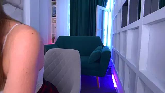 Liv_Fay on StripChat