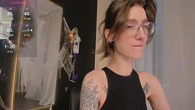 Lola_Missy on StripChat