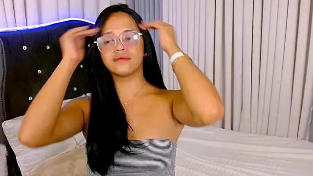 Lorainnelustts on StripChat