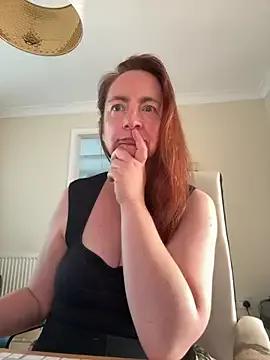 LouiseTswing on StripChat