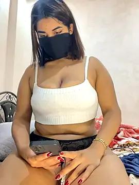 Louli_ta on StripChat