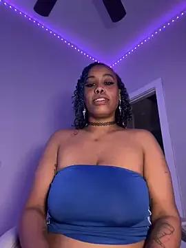 loveluna8 on StripChat