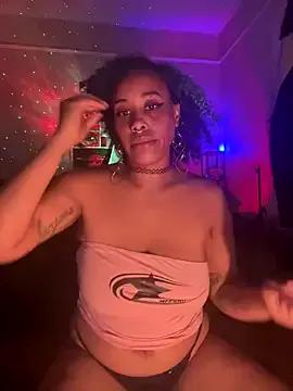 loveluna8 on StripChat