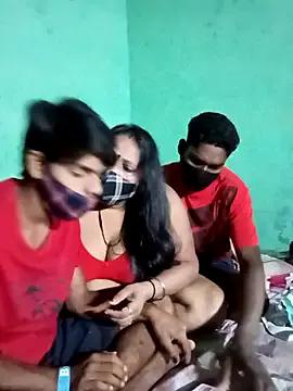 LoveOnStream on StripChat