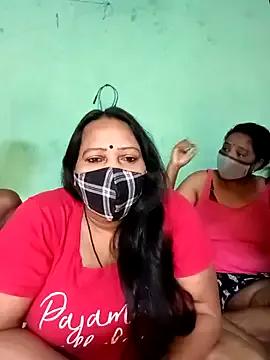 LoveOnStream on StripChat