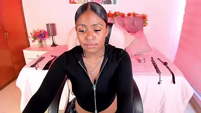 Lucie_Harper on StripChat