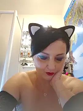 lucillabollente on StripChat