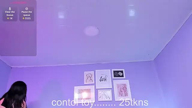 lucrecia_sucker on StripChat