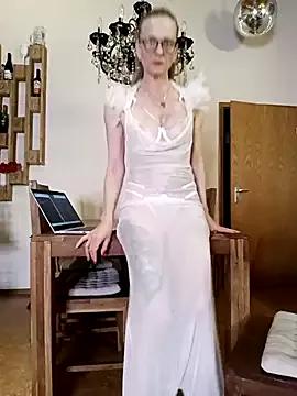 LucyLingerie78 on StripChat