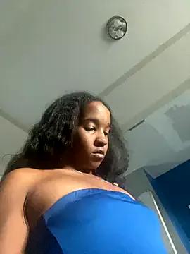 LunalustycumslutPornstar on StripChat