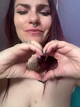 LunaMoongirl on StripChat