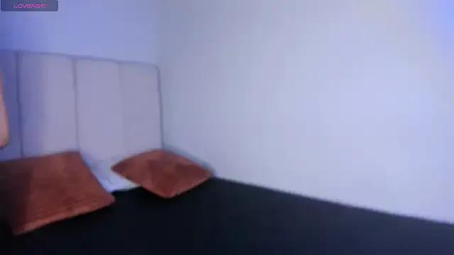 Lunita_naughty on StripChat