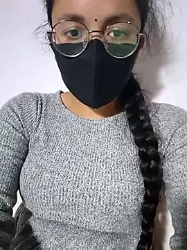 Lusty_fairy22 on StripChat