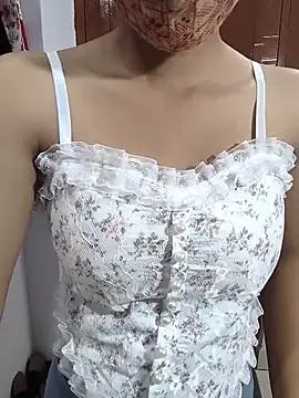 Lusty_fairy22 on StripChat