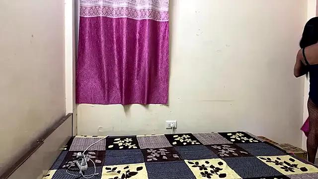 LuvLayla on StripChat