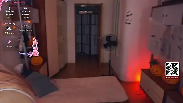 LynetHakes on StripChat