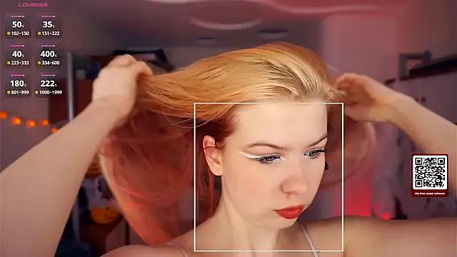 LynetHakes on StripChat