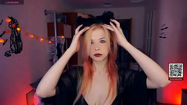 LynetHakes on StripChat