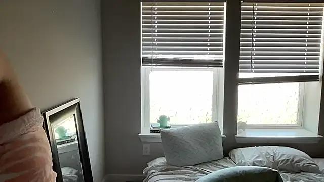 maddiliz on StripChat