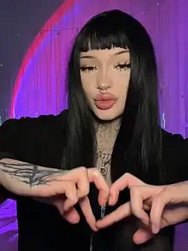 madelinexx — Topless 10mins 