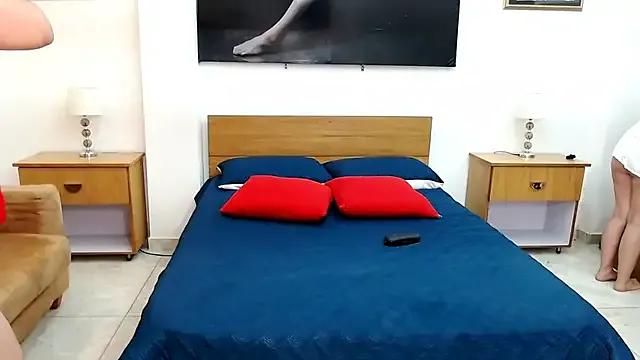 MaloryAndLuna on StripChat