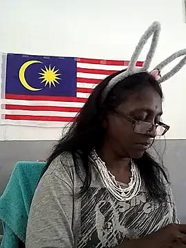 mamakarma1403 on StripChat