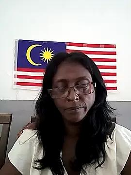 mamakarma1403 on StripChat