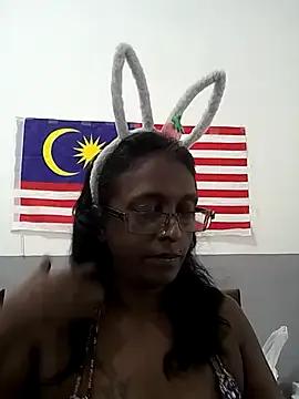 mamakarma1403 on StripChat