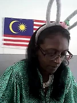 mamakarma1403 on StripChat