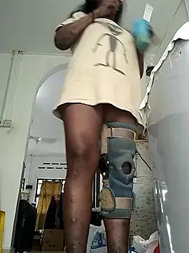 mamakarma1403 on StripChat