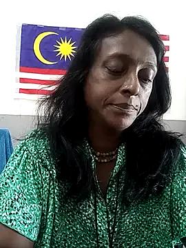 mamakarma1403 on StripChat