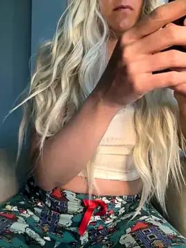 Manolya3434 on StripChat