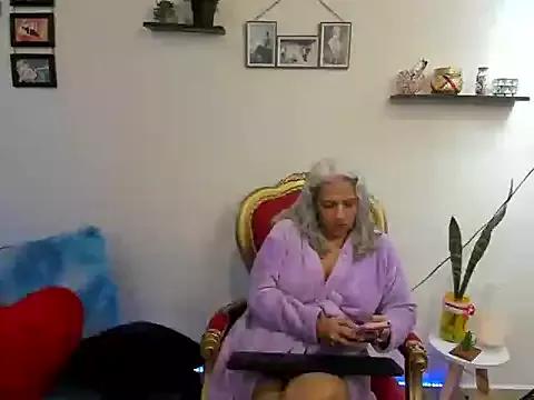 marilyn70 on StripChat