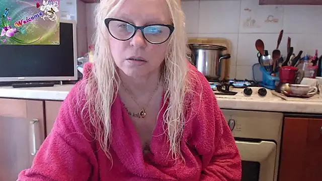 martachatte on StripChat