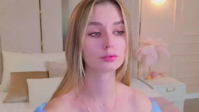 MarybethSnow on StripChat