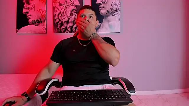 Maximus_Steel on StripChat