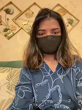 MaYaa__11 on StripChat