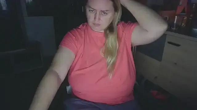 Meliss_Official9 on StripChat