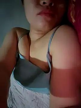 Meoweo_23 on StripChat