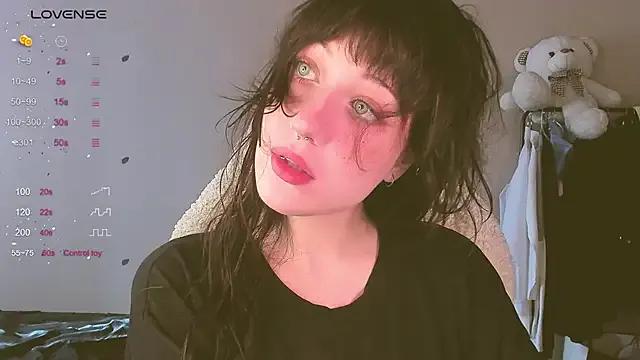 MePretty on StripChat