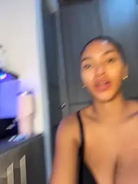 Mia_sweet80 on StripChat