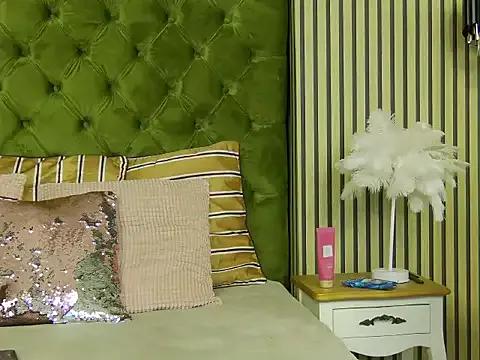 MiaJenner on StripChat