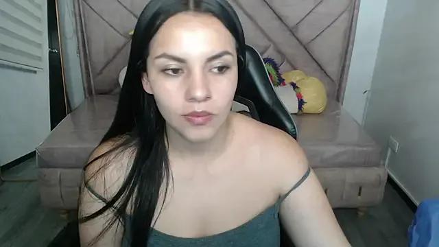 Mialover_v on StripChat