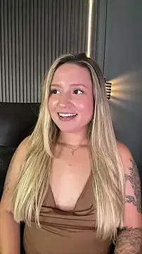 MiaPetit_ on StripChat