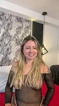 MiaPetit_ on StripChat