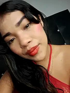 Michell_em on StripChat