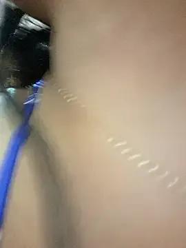 Michell_em on StripChat