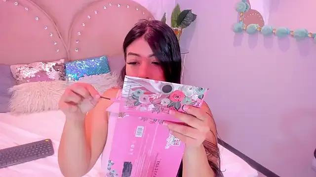 Miia_Thompsonn on StripChat