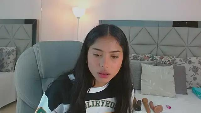 Milaa_Star_ — Private on StripChat