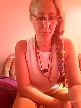 MILEIDE980 on StripChat